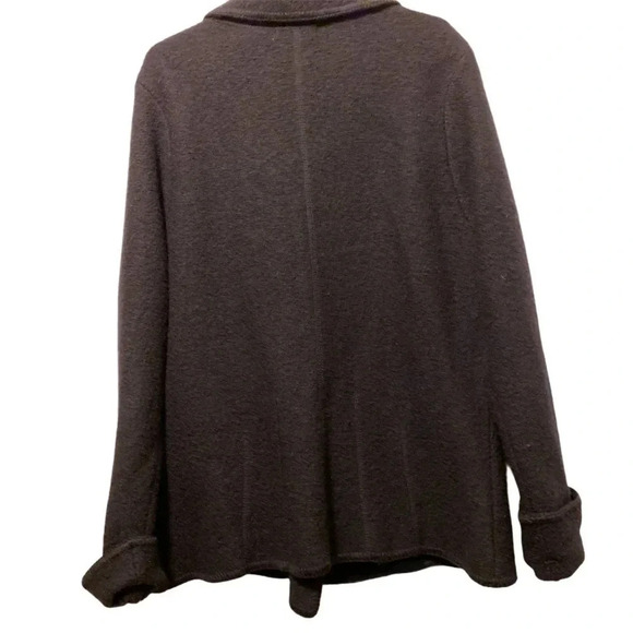 Vintage L.L. Bean Navy 100 percent Wool Blazer - Picture 3 of 12